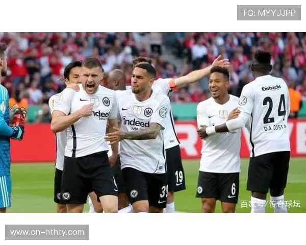 法兰克福冬窗签下五名新援，阵容年轻化改革启动